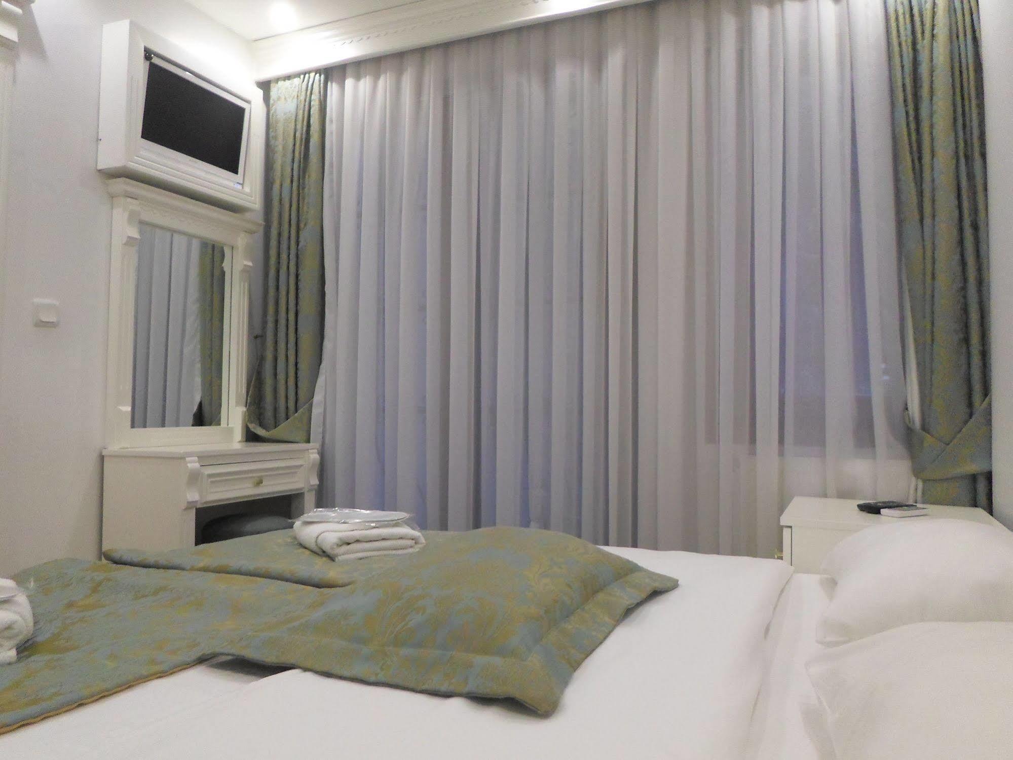 La Petite Maison Hotel Provincia di Provincia di Istanbul Esterno foto