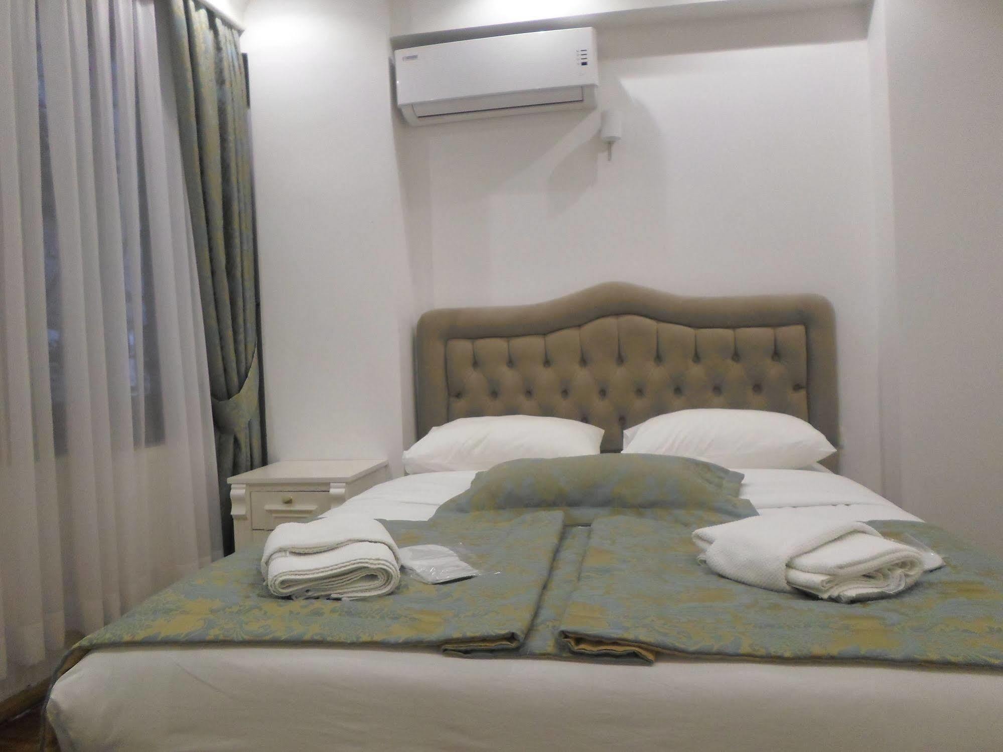 La Petite Maison Hotel Provincia di Provincia di Istanbul Esterno foto